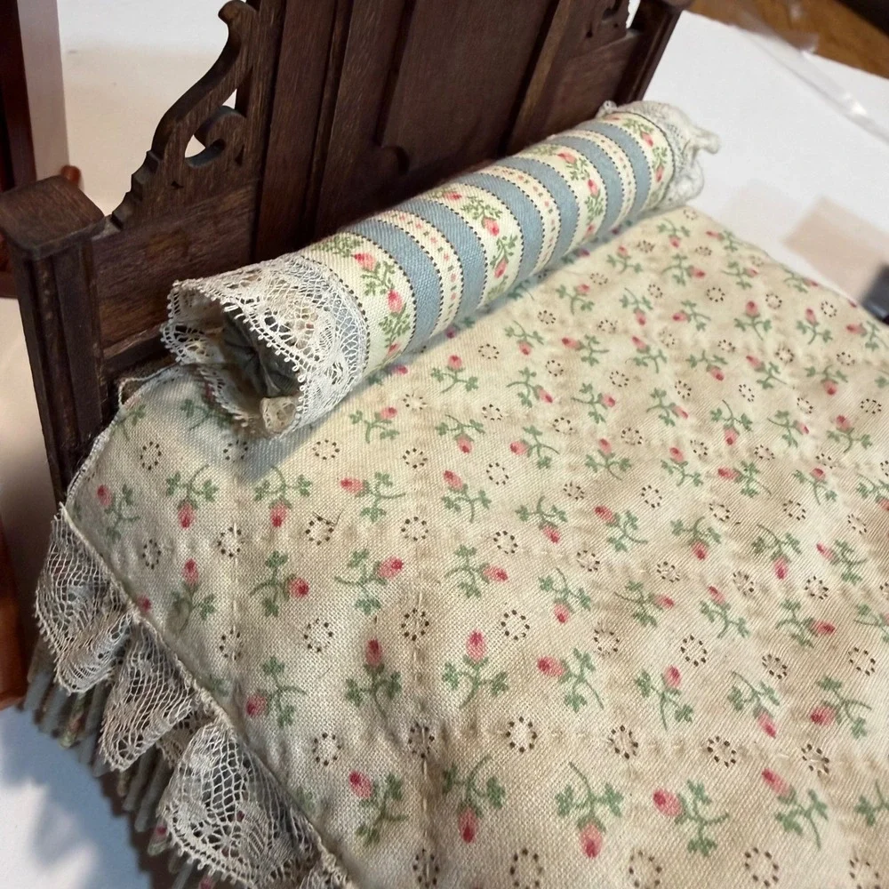 Dollhouse Miniatures 1:12 Scale Lot #8 Furniture Bedroom Set